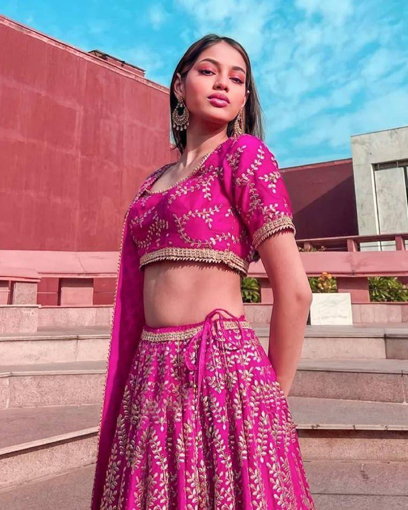 Wedding Lehenga choli, designer Lehenga choli, Latest Lehenga choli, bollywood style Lehenga choli, online shopping Lehenga, lehenga choli, Lehenga indian outfits, wedding lehenga, affordable Lehenga choli, party wear lehenga choli, bridal lehenga choli, Lehenga for Women, Lehenga Boutique, Ghagra Choli