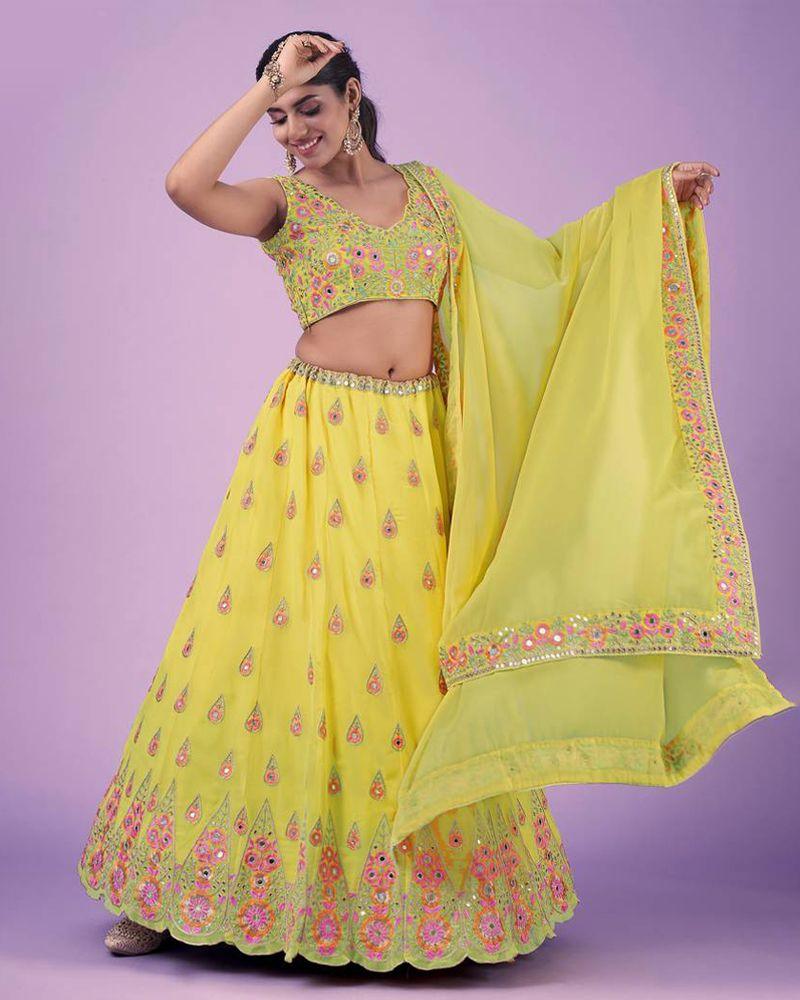 Wedding Lehenga choli, designer Lehenga choli, Latest Lehenga choli, bollywood style Lehenga choli, online shopping Lehenga, lehenga choli, Lehenga indian outfits, wedding lehenga, affordable Lehenga choli, party wear lehenga choli, bridal lehenga choli, Lehenga for Women, Lehenga Boutique, Ghagra Choli
