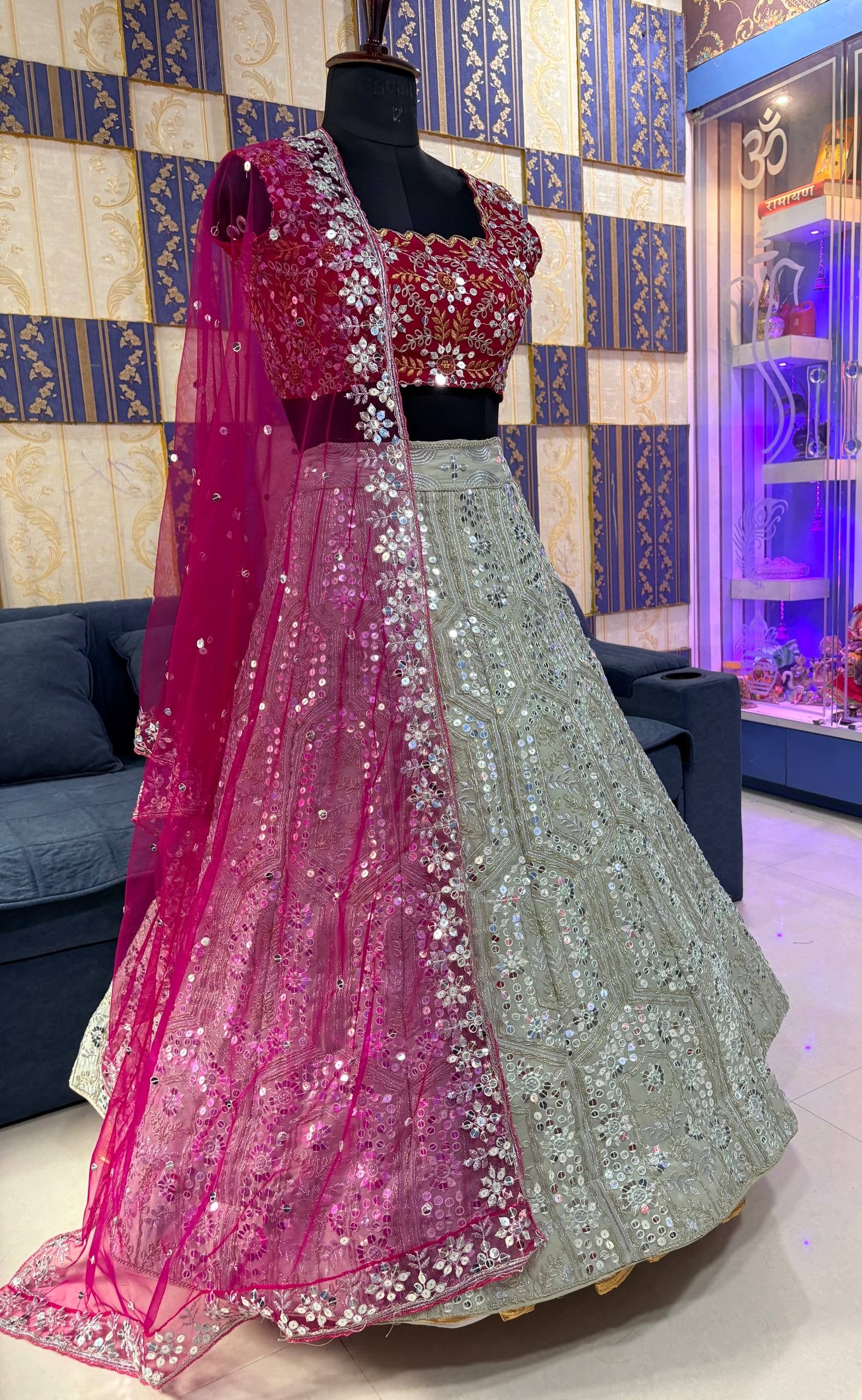 Elevate your ethnic style with this sequin lehenga choli for women and girls. Enjoy a 3.5m flared silhouette, Can-Can, Canvas and customizable blouse fabric.