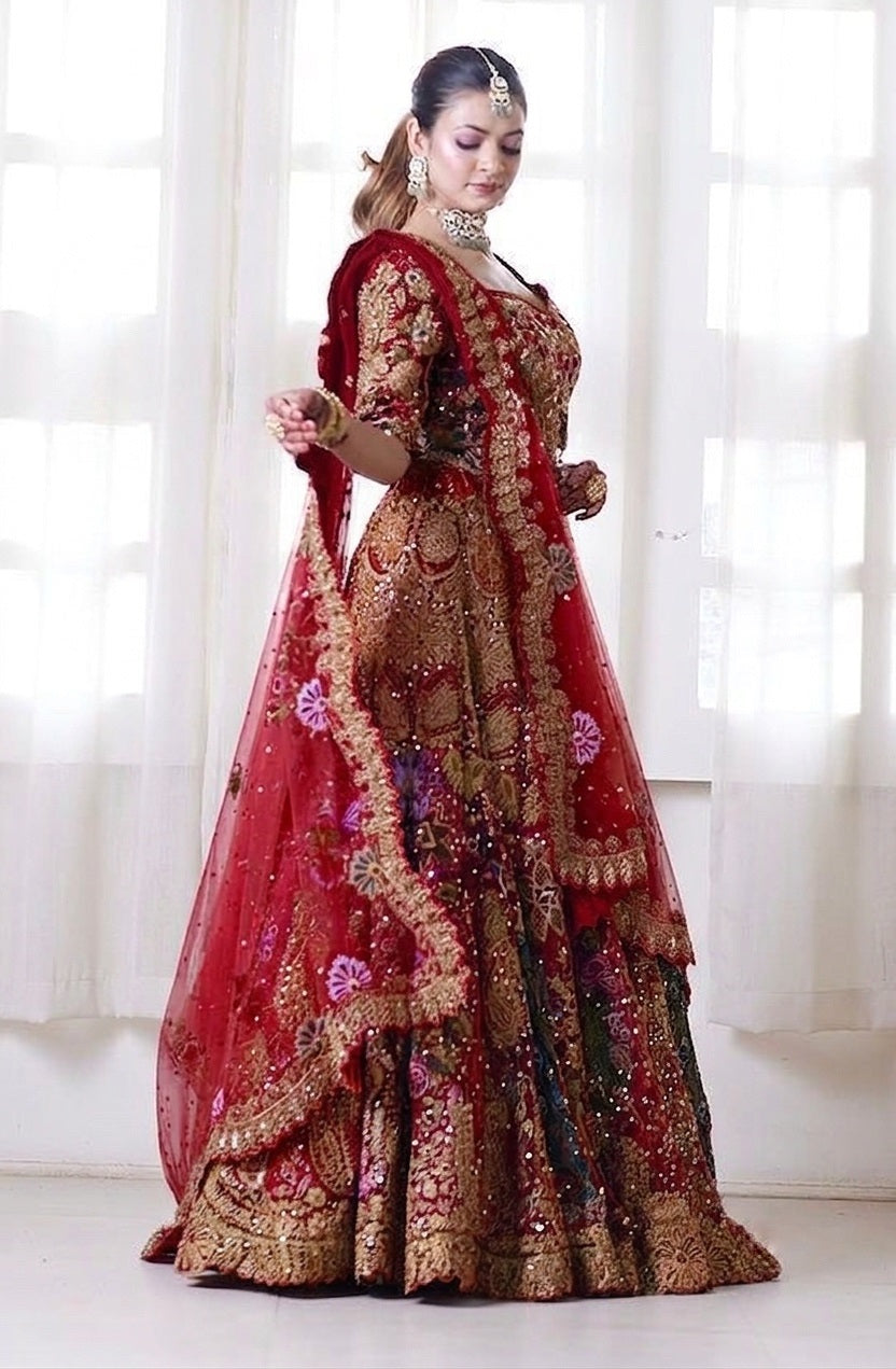 Shop this designer lehenga set with Fox Georgette, sequins embroidery, Can-Can, Canvas and a matching dupatta. Ideal for wedding and festive wear.