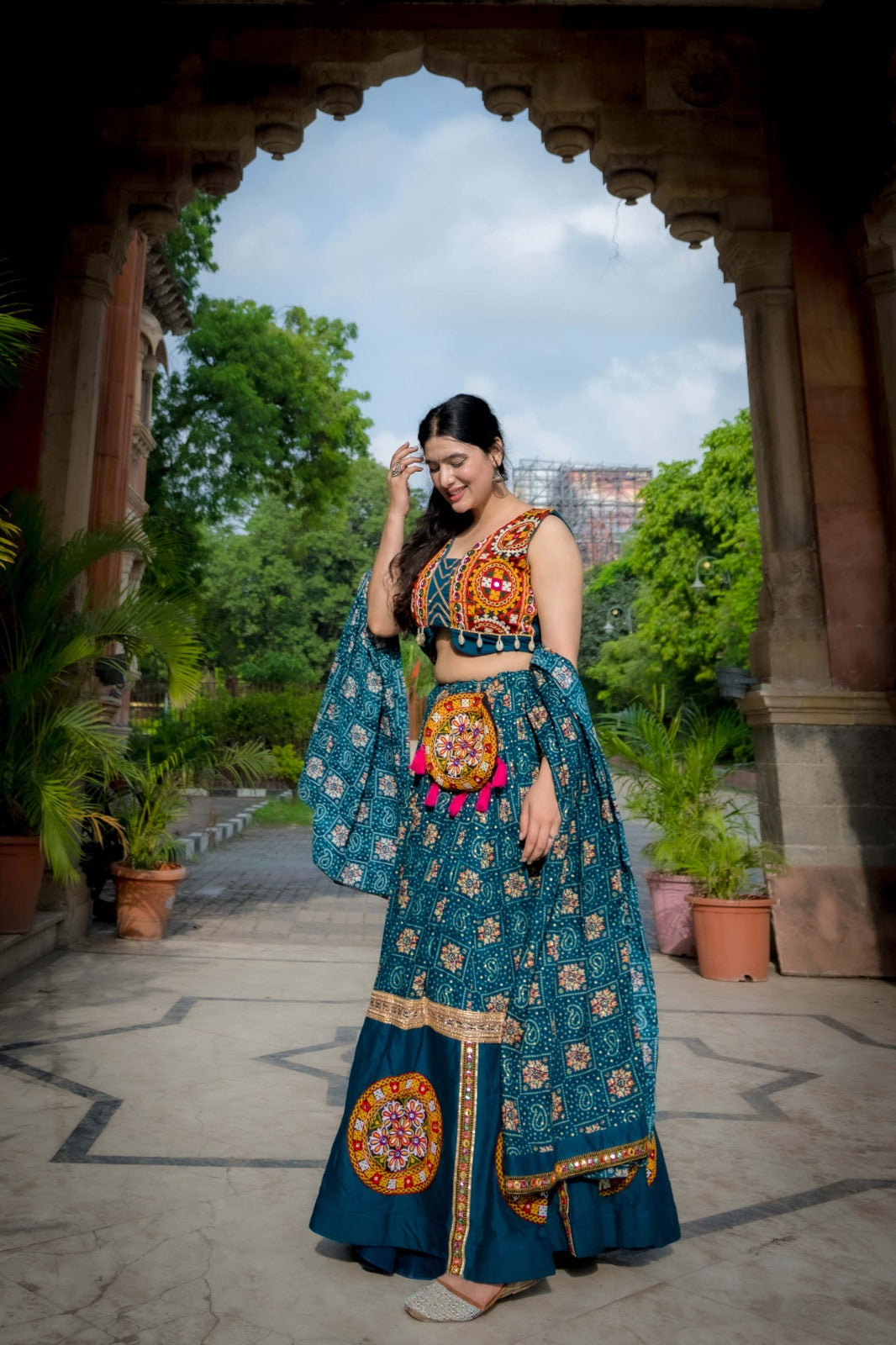 garba lehenga choli,
ghagra choli for women,
chaniya choli for women,
indo western lehenga choli,
chaniya choli for garba,
lehenga choli in reasonable price,