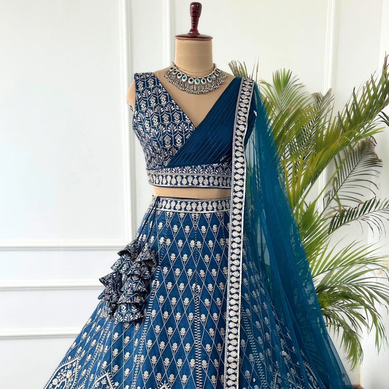 Unstitched embroidered choli fabric with inner – perfect for lehenga blouse models