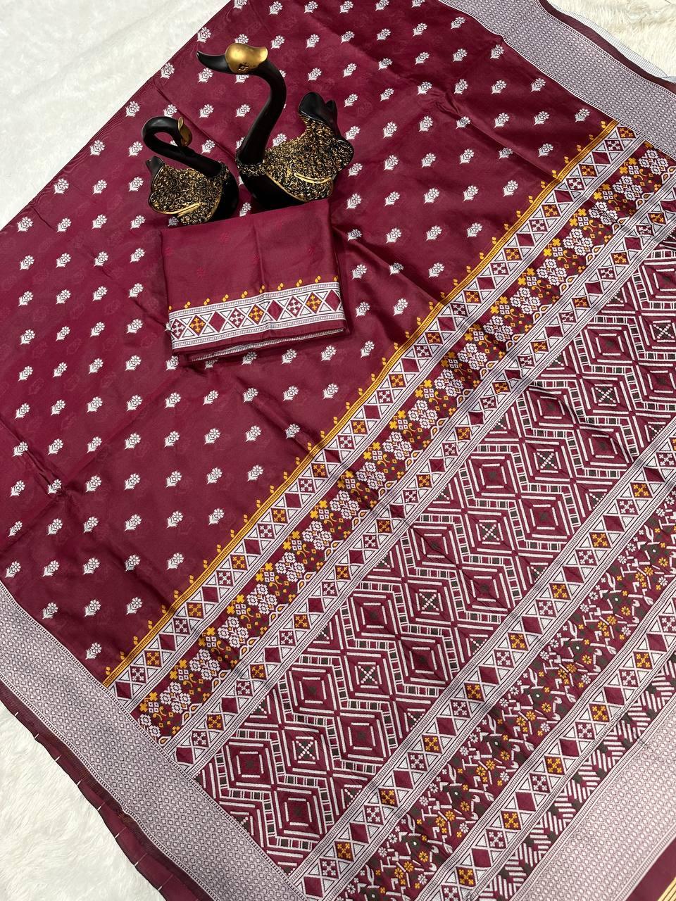 Latest 4 color soft silk woven jacquard saree