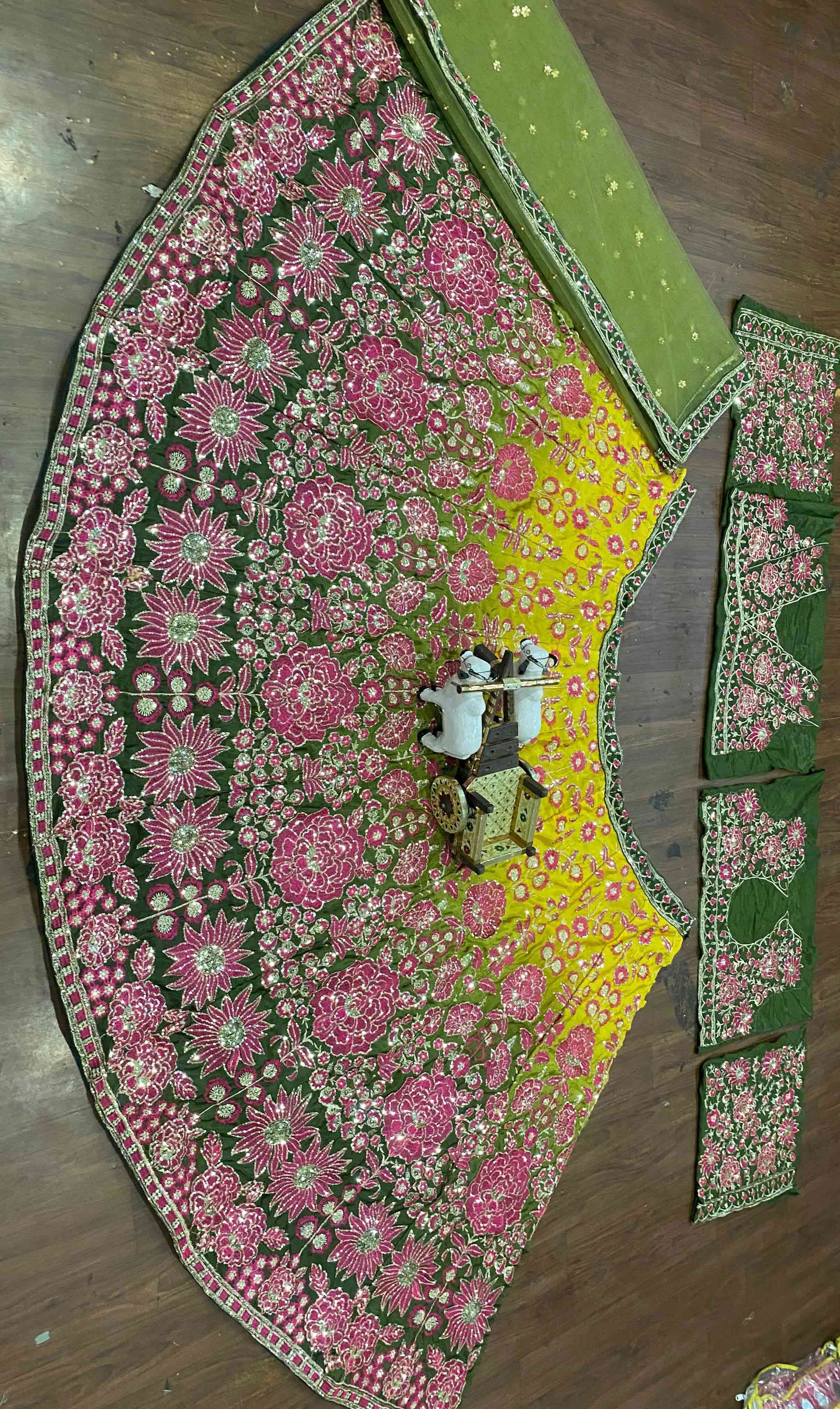 maroon lehenga choli,
chaniya choli for women,
indo western lehenga choli,
brocade lehenga choli,
chaniya choli for garba,
lehenga choli in reasonable price,
rajasthani lehenga choli online,
lehenga choli for 18 year girl