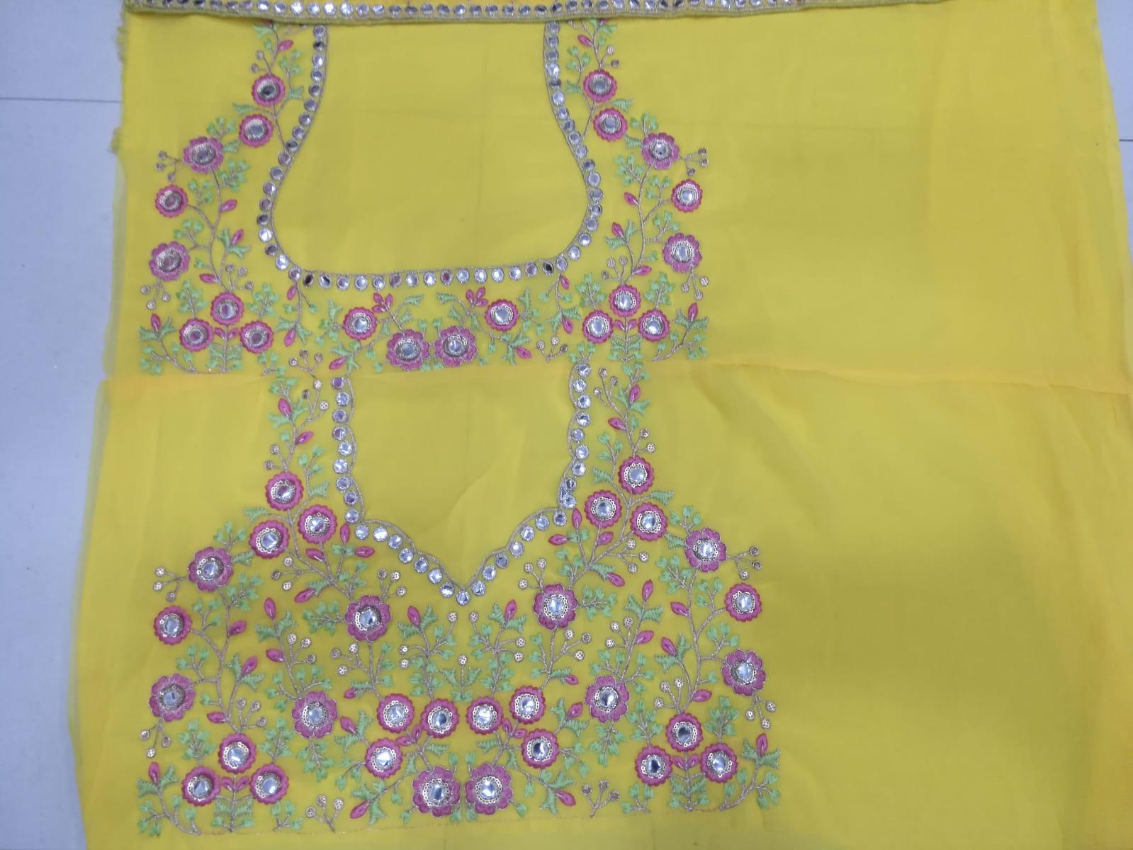 Sabyasachi Lehenga choli, Wedding Lehenga for bride, Lehenga for haldi, Lehenga Bridal, Lengha, Chandani chowk Lehenga Market online shopping, Lehenga choli party wear with price, Lehnga dress, Chaniya choli for wedding, Lehenga ki design, लहँगा फोटो, Manyavar lehenga, फैंसी लहंगा, Haldi Lehenga, Haldi ke liye dress