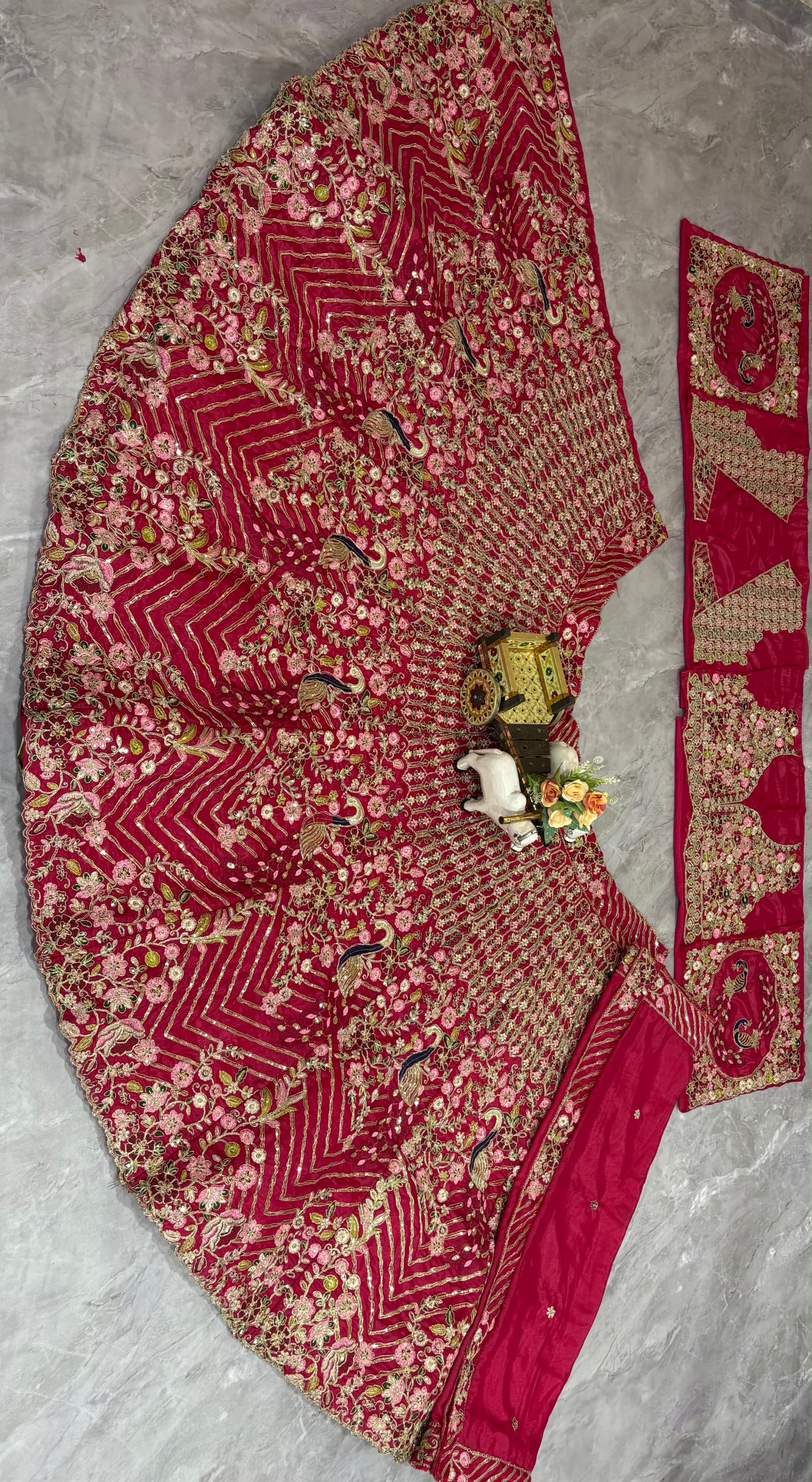 Girls lehenga choli with matching 2.3 meter dupatta