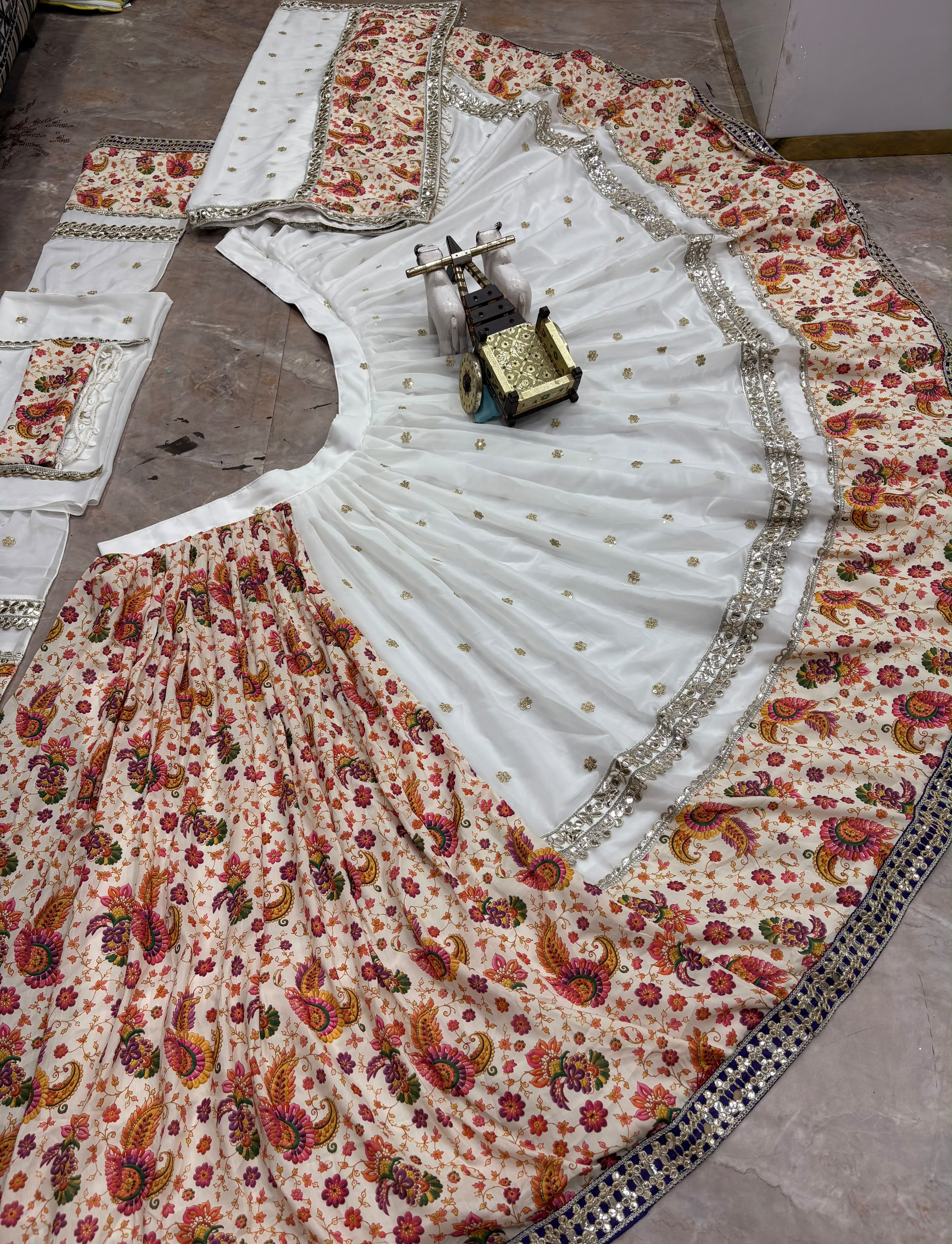 Girls lehenga choli with Digital Print and tussle detailing