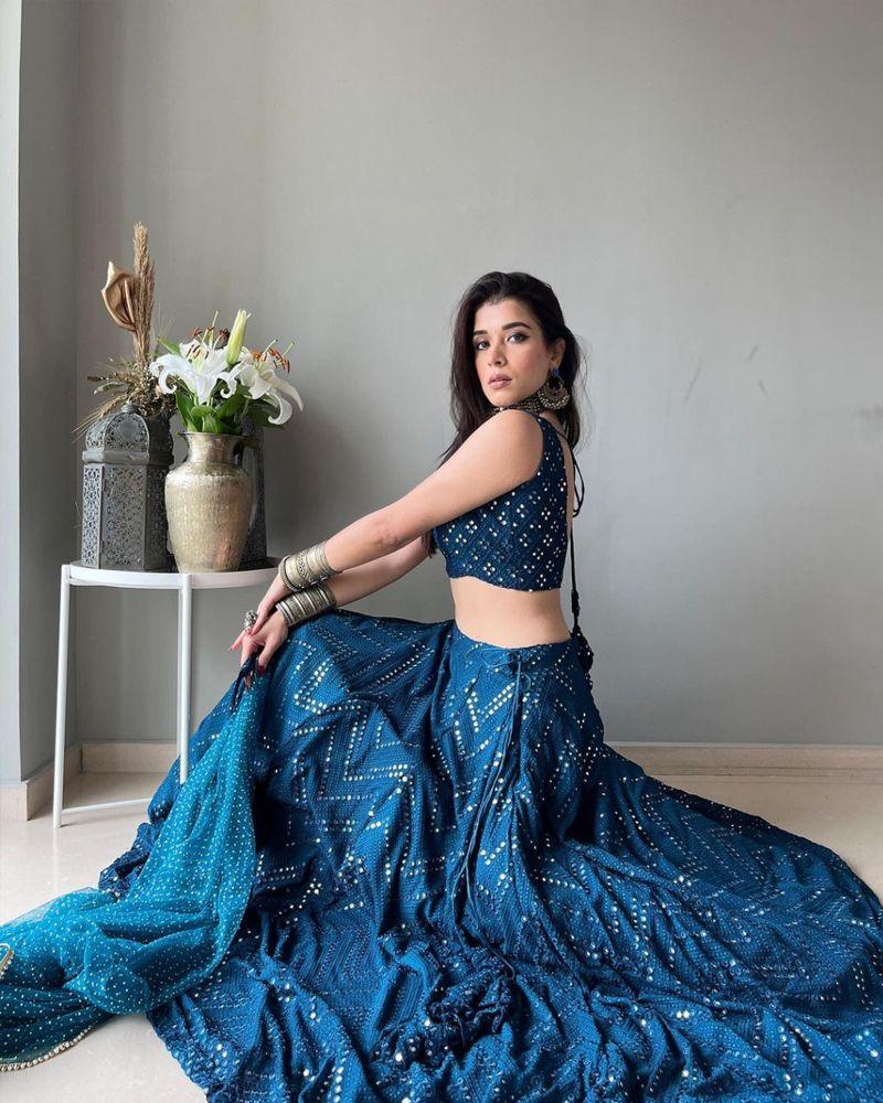 Lacha design, Chandani chowk Lehenga under 5000, Flipkart Lehenga choli, Kreeva com Lehenga, Lehenga with price, Lehenga Price in India, Lehenga design for wedding, Bridal Lehenga for wedding, Latest Lehenga designs with price, लहंगा डिजाइन, Online Lehenga shopping with price, Latest lehenga choli designs