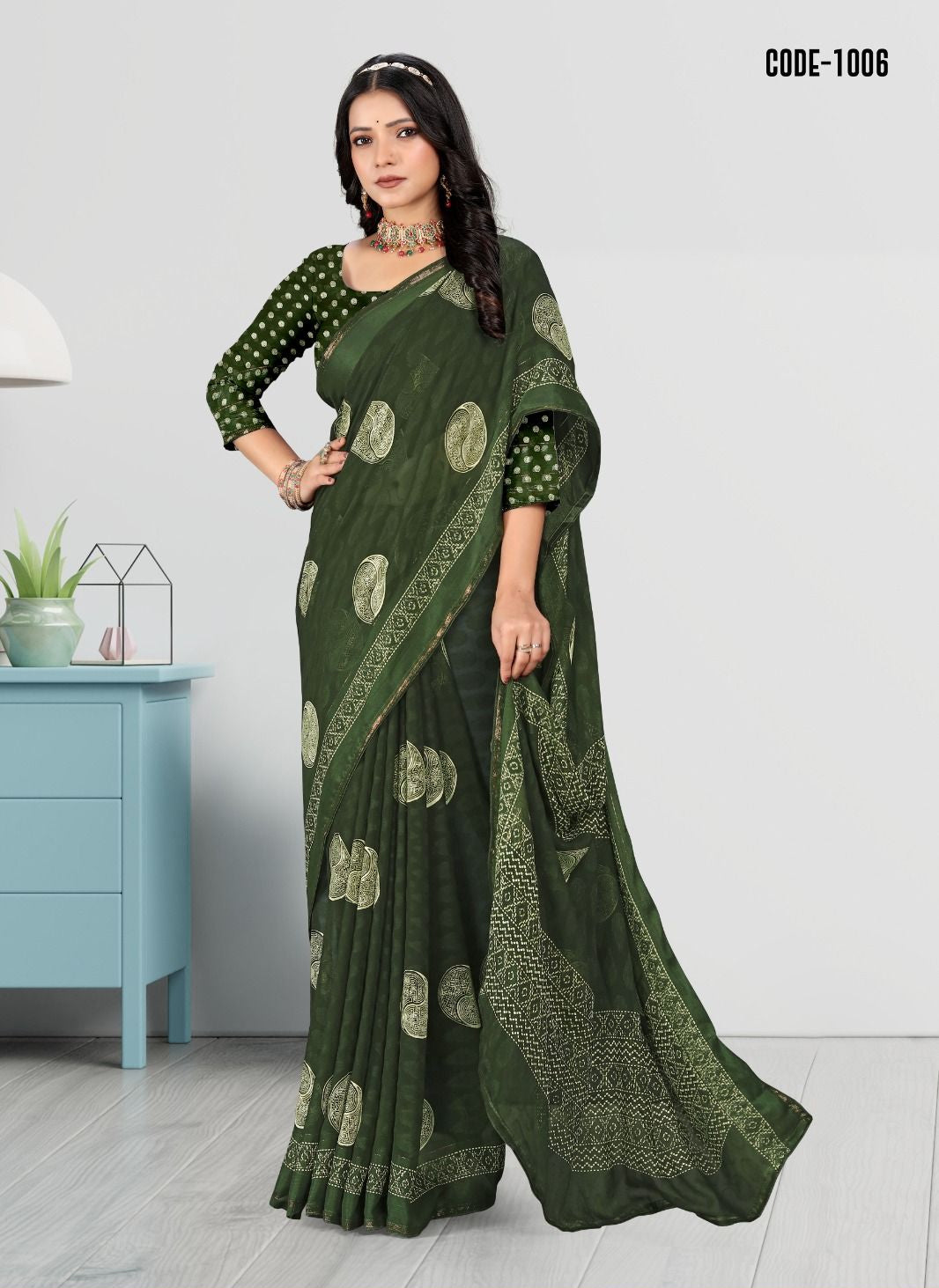 Green color Jacquard Butta Woven Georgette saree with blouse for women - 13964