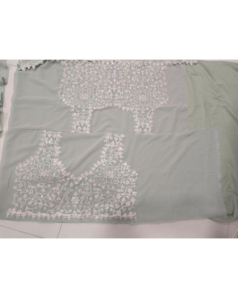 Lehenga choli with long skirt, Lehenga choli for sangeet, Lehenga dupatta, Velvet lehenga, Lehenga with mirror work, Lehenga with stone embellishments, Lehenga with patchwork, Lehenga with thread embroidery, Indian traditional attire, Ethnic wear, Lehenga choli with gota patti work, Lehenga choli with bandhani print