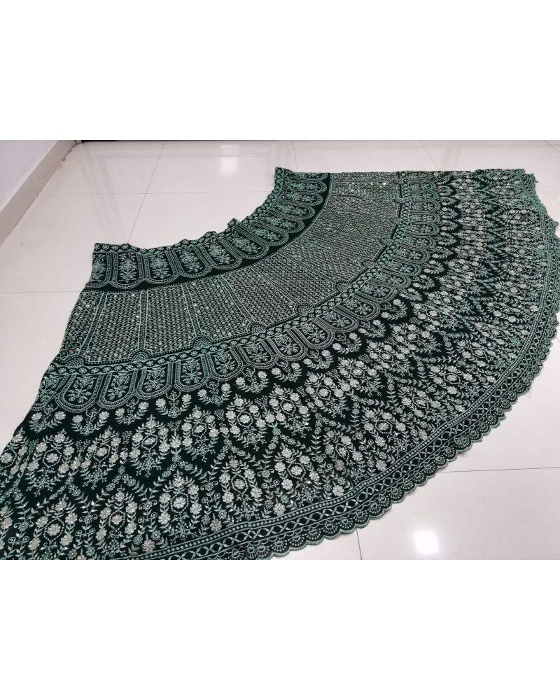 Bollywood-inspired lehenga choli, Bridal lehenga choli with intricate designs, Lehenga choli in vibrant colors, Traditional lehenga choli for festivals, Lehenga choli with gotta patti work, Lehenga choli with sequins and beads, Lehenga choli with silk fabric, Lehenga choli with net dupatta, Lehenga choli with velvet border