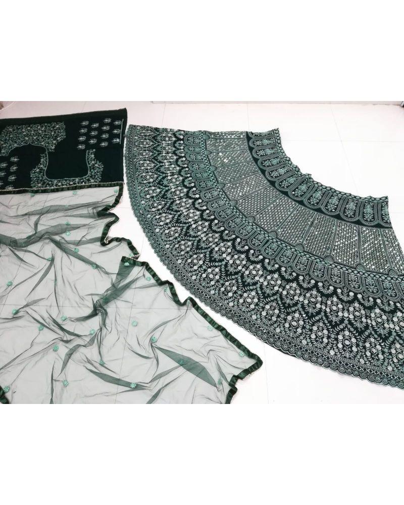 Bollywood-inspired lehenga choli, Bridal lehenga choli with intricate designs, Lehenga choli in vibrant colors, Traditional lehenga choli for festivals, Lehenga choli with gotta patti work, Lehenga choli with sequins and beads, Lehenga choli with silk fabric, Lehenga choli with net dupatta, Lehenga choli with velvet border