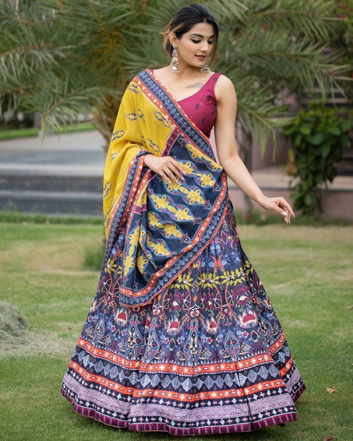 Buy Online in India | White Thread And Sequin Work Lehenga | Label Shaurya  sanadhya – Label Shaurya Sanadhya