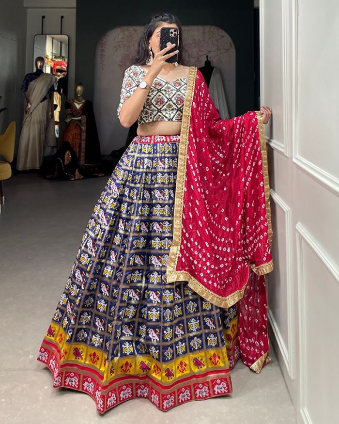 62 Latest Lehenga Blouse Designs To Try in (2022) - Tips and Beauty |  Latest lehenga blouse designs, Lengha blouse designs, Lehenga blouse designs