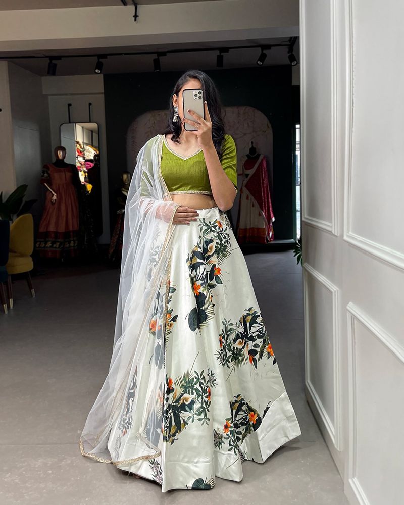 Designer Wedding Lehenga Choli For Women Party Wear Bollywoo