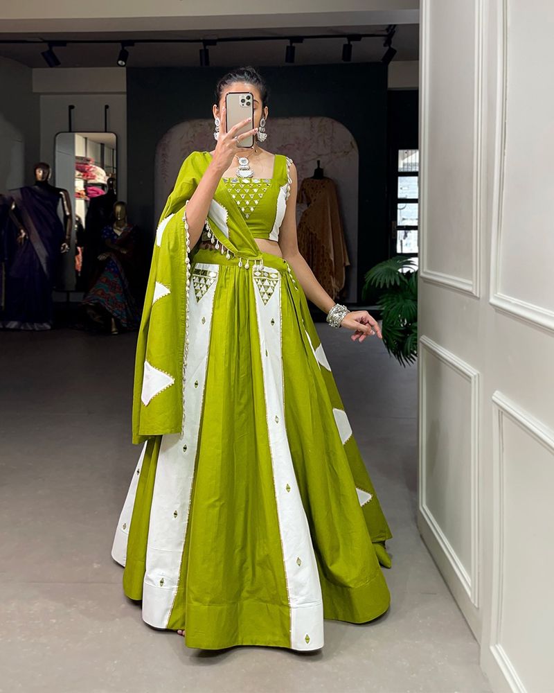 Green Color Dyeing With Lagdi Patta Gaji Silk Navratri Lehenga Choli –  ajmera-retail