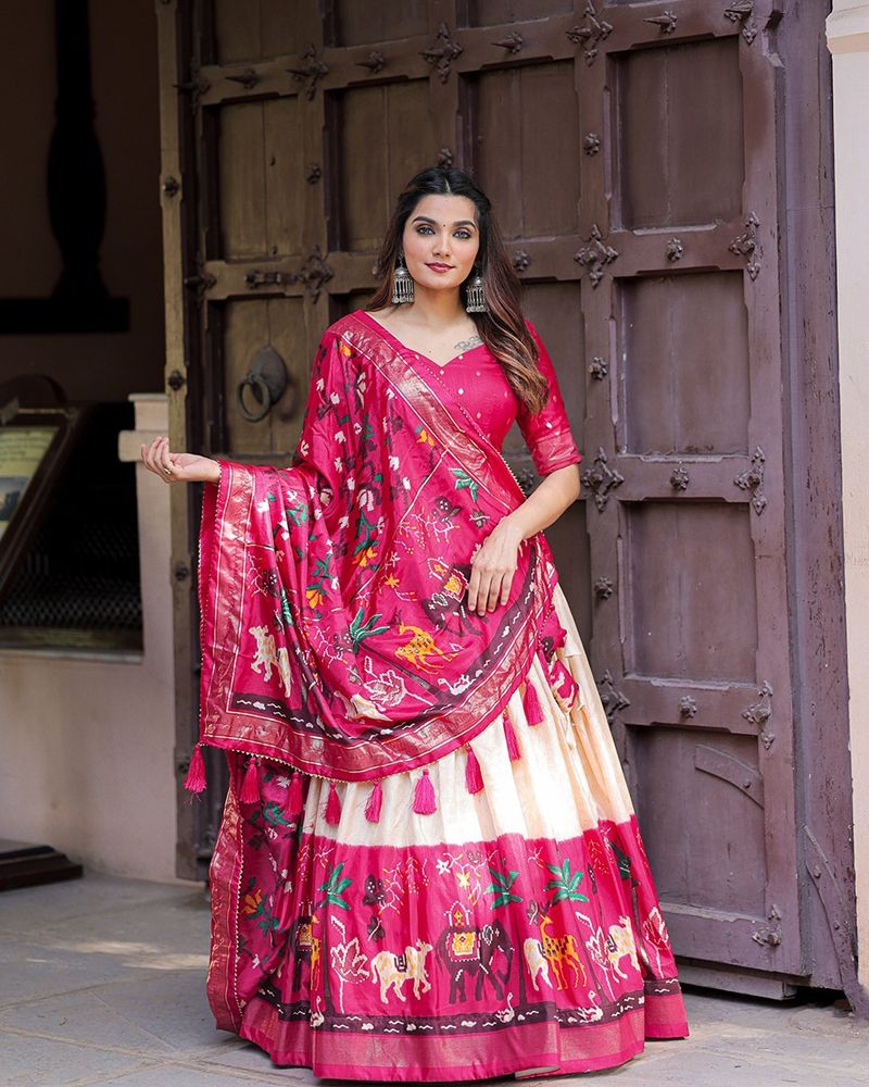 Lehenga Blouses: From Traditional to Contemporary Necklines | Zeel Clothing
